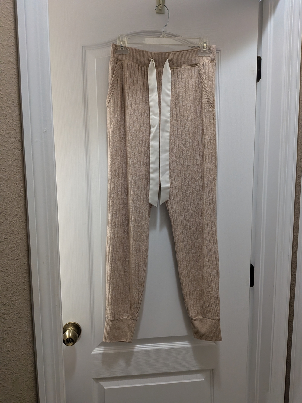 Abercrombie & Fitch Beige Ribbed Knit Joggers with White Drawstring